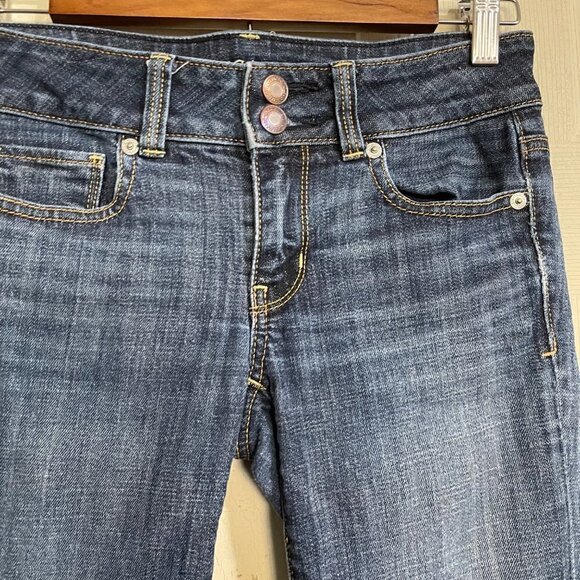 American Eagle Womens Dark Whiskered Factory Faded Artist Crop Jeans Size 0 - Picture 9 of 10